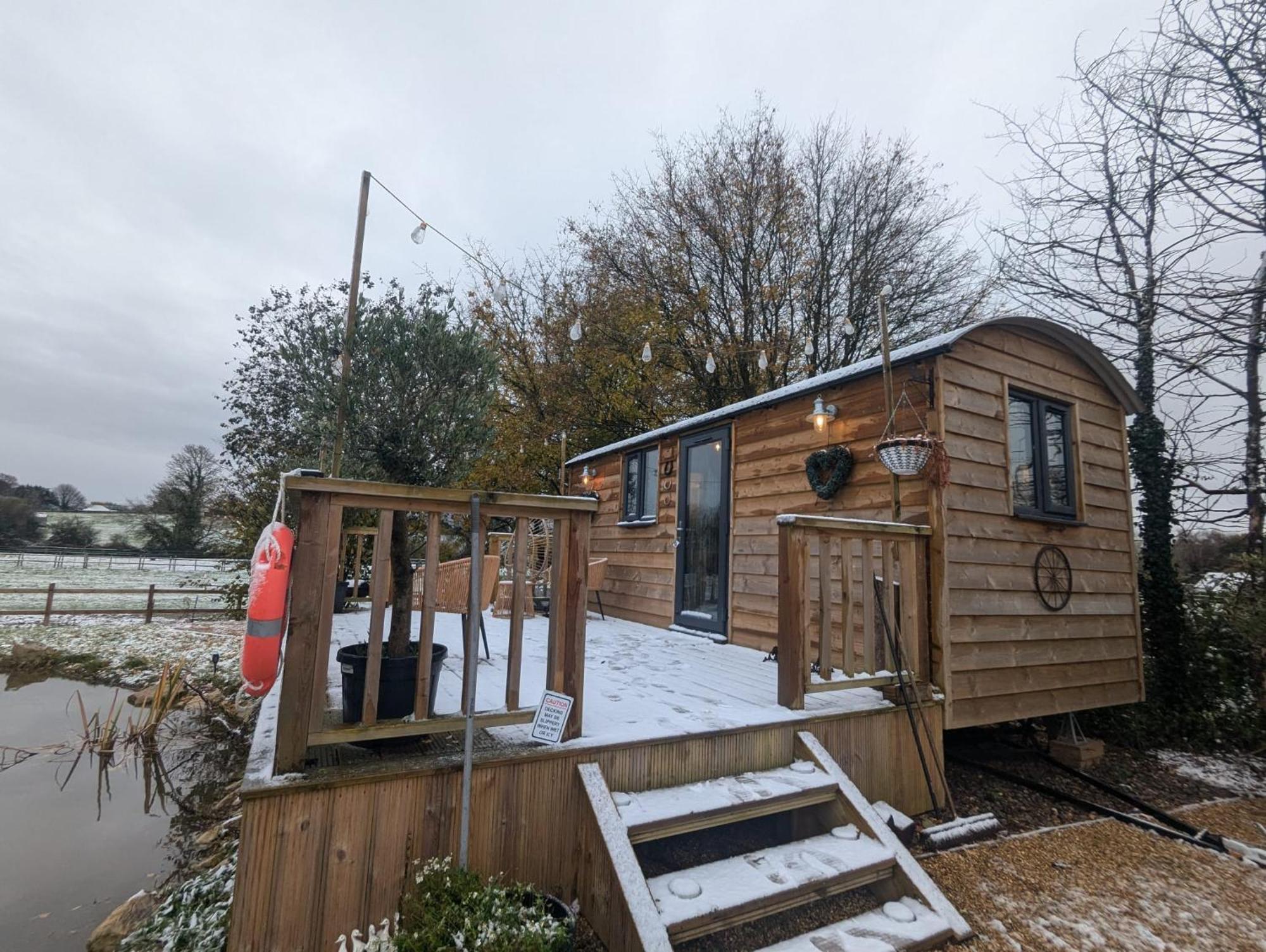 Rusty Duck Retreat Shepherds Hut Shedfield Luaran gambar